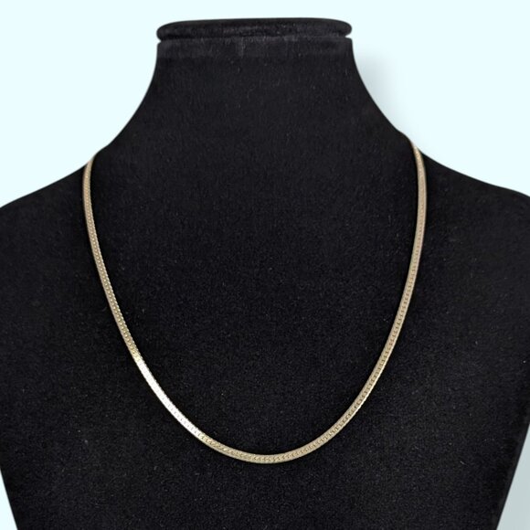V. Gold Tone Flat Herringbone Chain Necklace - Picture 1 of 5